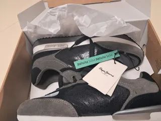 Zapatillas Pepe Jeans grises y negras