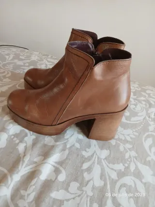 Botines piel marrón claro Talla 37