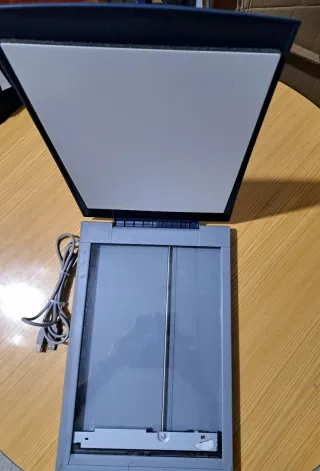 Escáner Canon Lide 20 USB