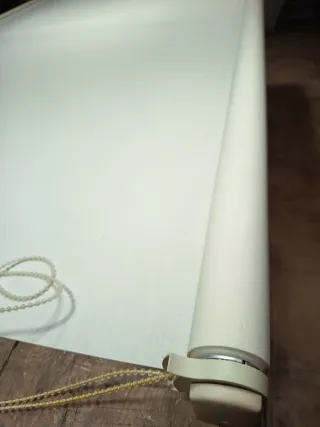 Estor enrollable opaco