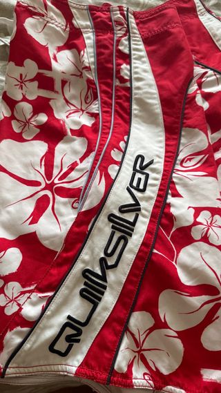 Bañador Quiksilver Rojo Estampado Flores Talla 43