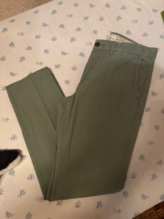 Pantalón chino H&M verde