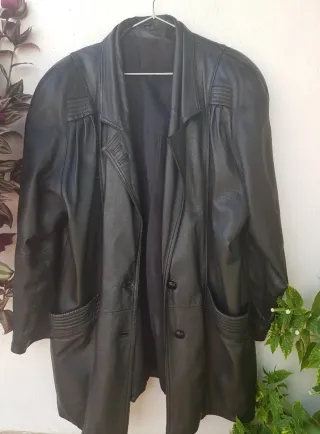 Chaqueta de cuero vintage negra talla 40 años 80