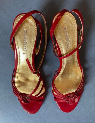 Sandalias de tacón rojas Talla 38