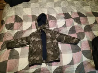 Abrigo infantil camuflaje