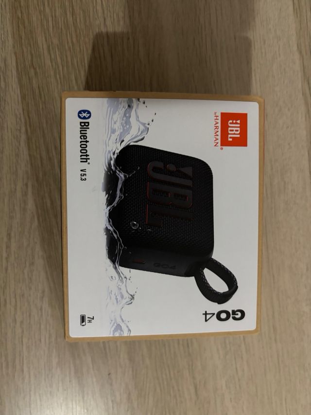 Altoparlante JBL Go 4 nero e arancione