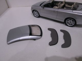 1/18 Volvo C70 T5 Cabrio de 2006 - MotorArt