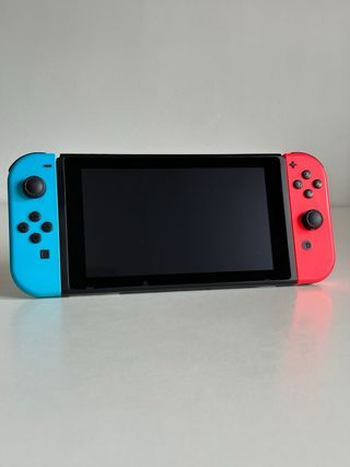 Nueva! Nintendo Switch + accesorios