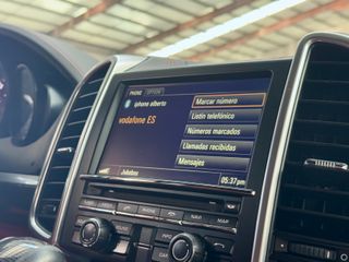 PORSCHE Cayenne Diesel Platinum Edition