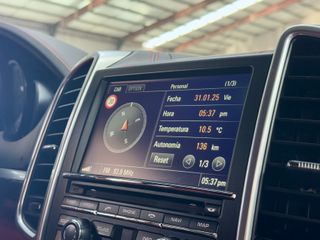 PORSCHE Cayenne Diesel Platinum Edition