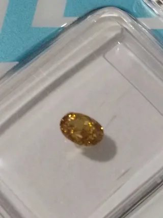 Diamante Natural Certificado IGI fancy yellow 0.28