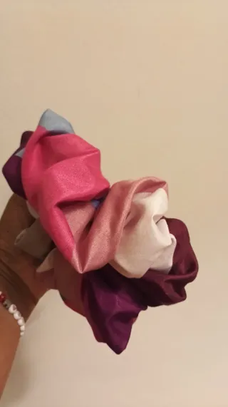 Scrunchies para el cabello, 3.00 euros o 2x5