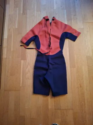 Neopreno infantil corto naranja y azul. Niño 10-12