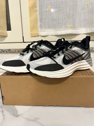 Nike Lunar Roam Scarpe Unisex Taglia 39