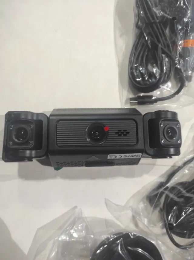 Dash Cam 4 Cámaras Nuevo regalo tarjeta 64gb