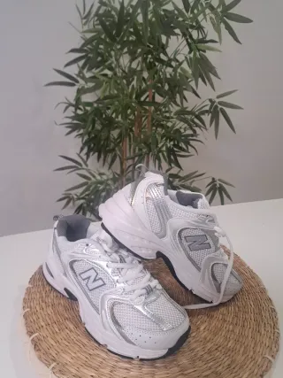 Zapatillas New Balance Blancas 350  Plateadas