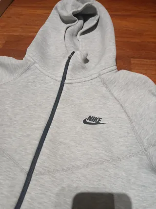 Sudadera Nike Tech Gris