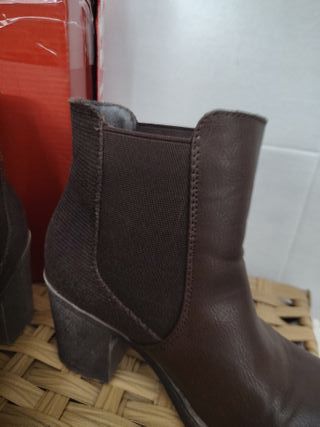 Botines marrones Xti