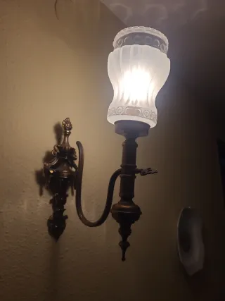 Aplique de pared dorado estilo antiguo