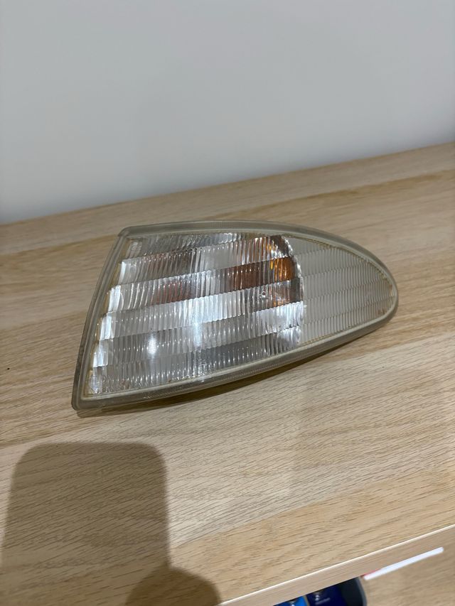 Intermitente delantero derecho de Ford Mondeo 1994