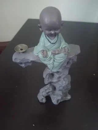 Incensário Buda Jovem Sentado