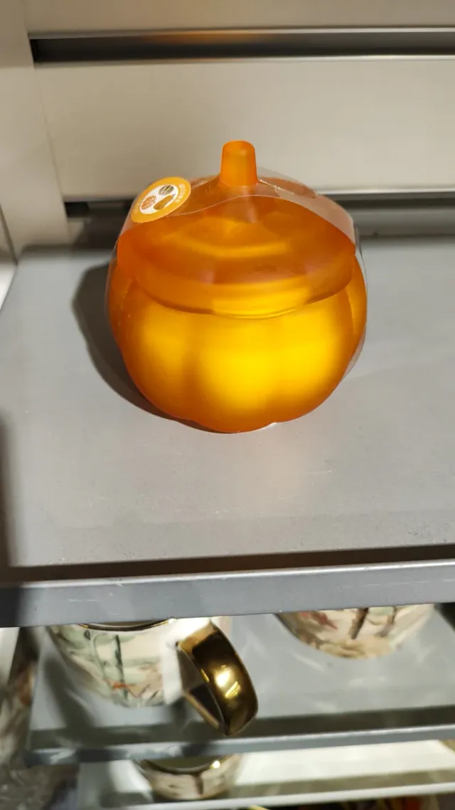 2 velas ,colección otoño pepco,1 grd y 1 peq.