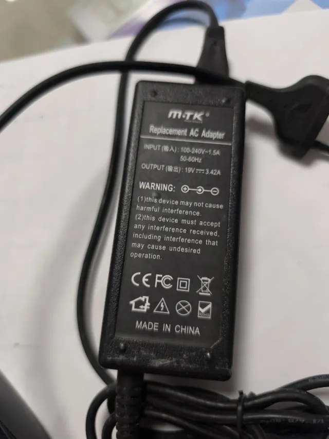 Cargador MTK 19V 3.42A