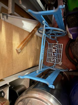 Base de máquina de coser Sigma