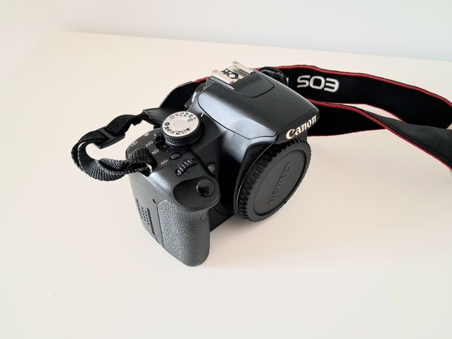 Cámara Canon EOS 500D (Cuerpo)