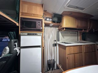 Autocaravana Benimar 6000 Diésel 6 Plazas