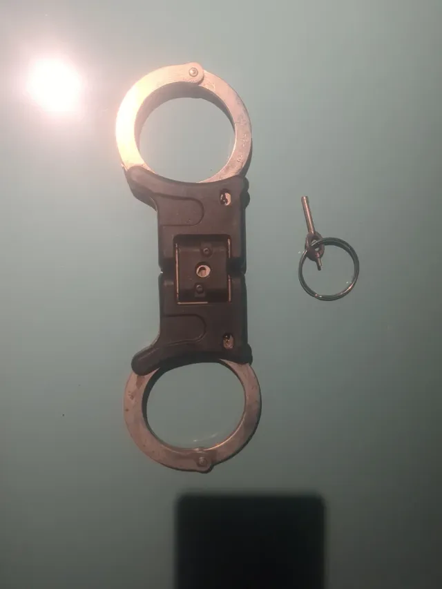 Grilletes YHC ULTIMATE