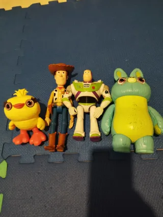 Giocattoli Toy Story: Woody, Buzz e altri