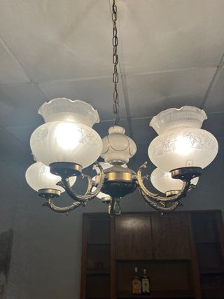 Lampade vintage in oro e bianco
