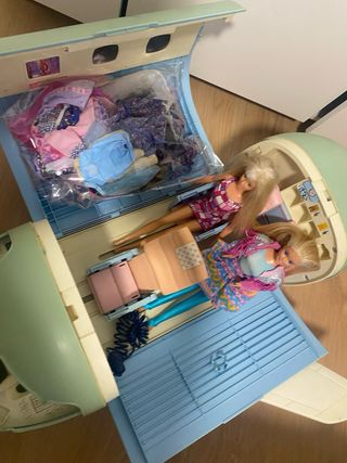Aereo Barbie con 2 bambole e vestiti