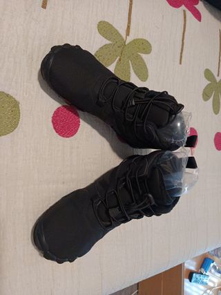 Botas barefoot negras talla 41, sin estrenar