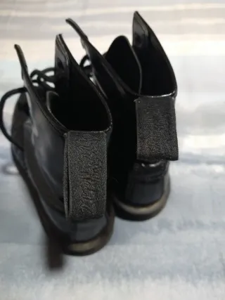 Dr Martens anfibi neri