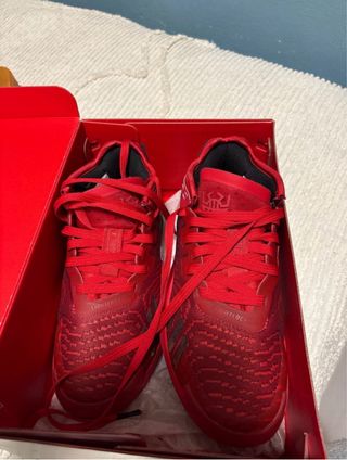 Scarpe da basket Adidas rosse 