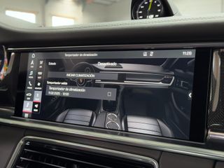 PORSCHE Panamera 4 E-Hybrid Executive