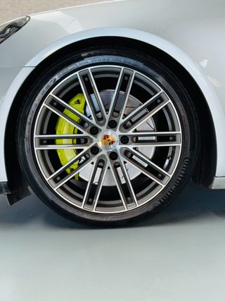 PORSCHE Panamera 4 E-Hybrid Executive