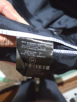 Chaqueta Negra y Corbata Azul Hombre