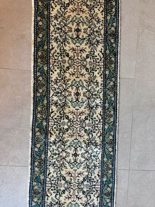 Alfombra artesanal de lana hecha en Túnez