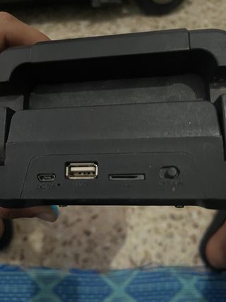 Altavoz GREATNCE con luces LED