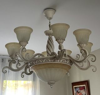 Lámpara de techo salón oro y blanco