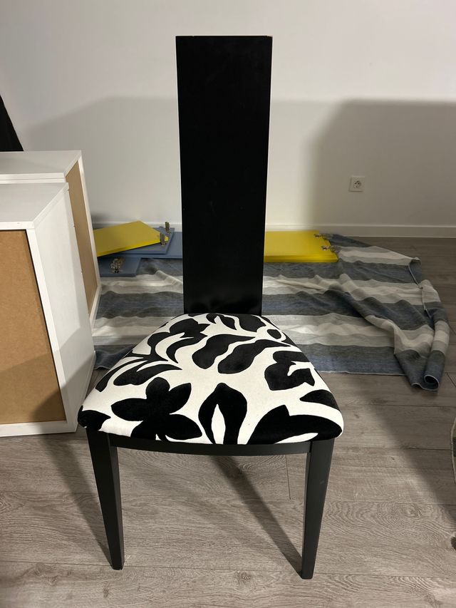 Pack 2 Sillas Comedor Diseño Negro y flores