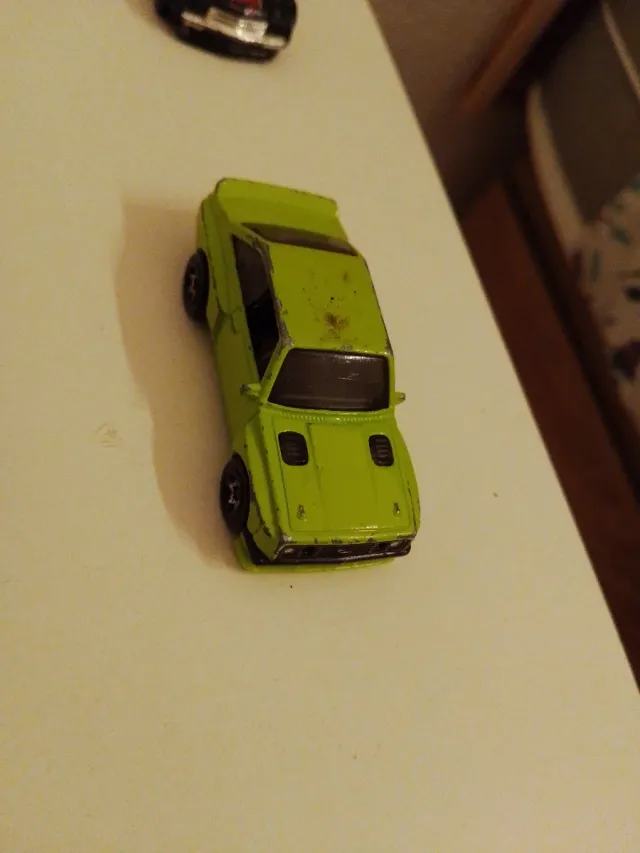 Coche Hot Wheels verde