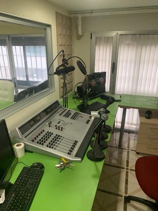 Equipo de radio/podcast AIRLAB