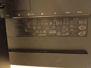 Monitor Lenovo 27"2K Webcam Ideal Teletrabajo