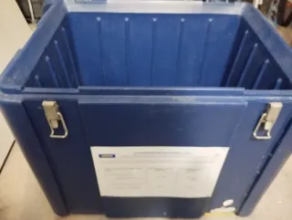 Contenedor de transporte METRO azul