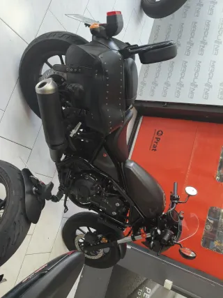 Honda Rebel 500 Negra