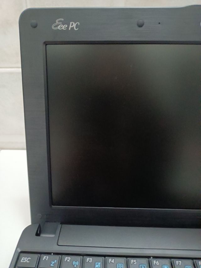 Asus Eee PC 1001px 10.1 Nero non testato.